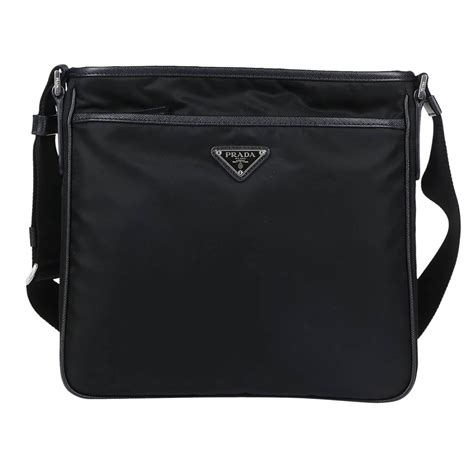 prada umhängetaschen herren|Leder Messenger Bags & Umhängetaschen für Herren .